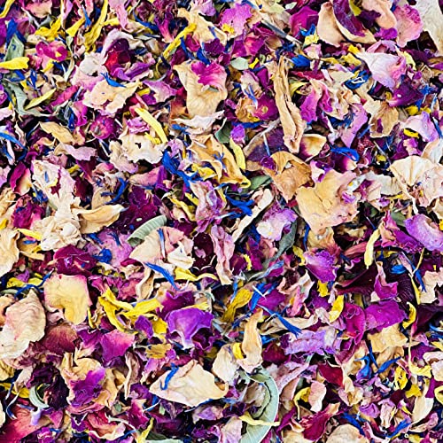 Blütenkonfetti aus getrockneten Blüten
