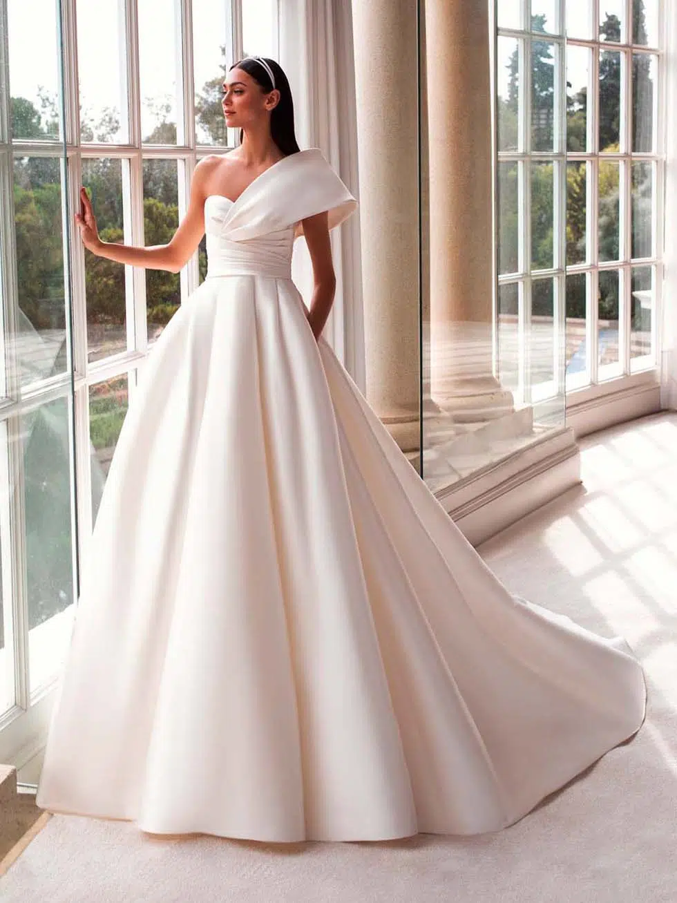 Brautkleid Satin Pronovias