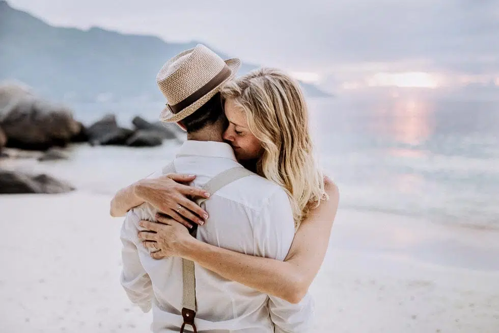 Hochzeit zu Hochzeit zu zweit am Strand 