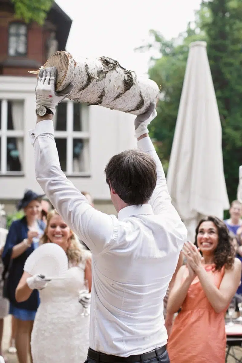 Baumstamm Sägen Hochzeit