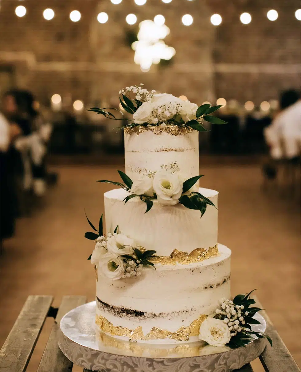 Mehrstöckige Hochzeitstorte selber machen