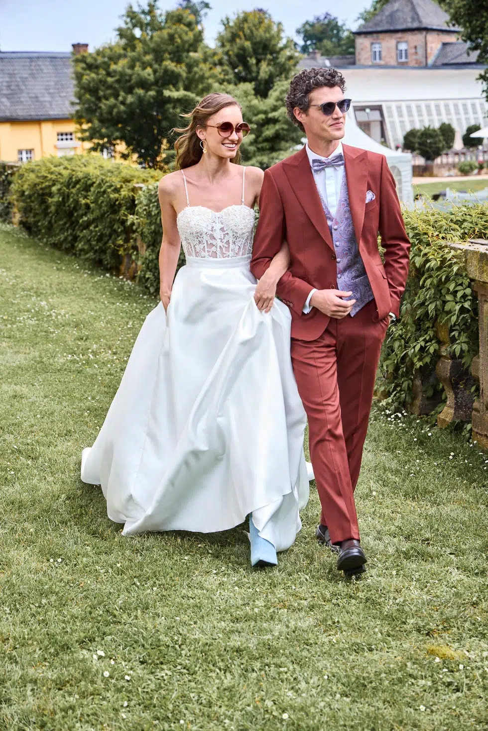 Hochzeitsanzug modern Braun